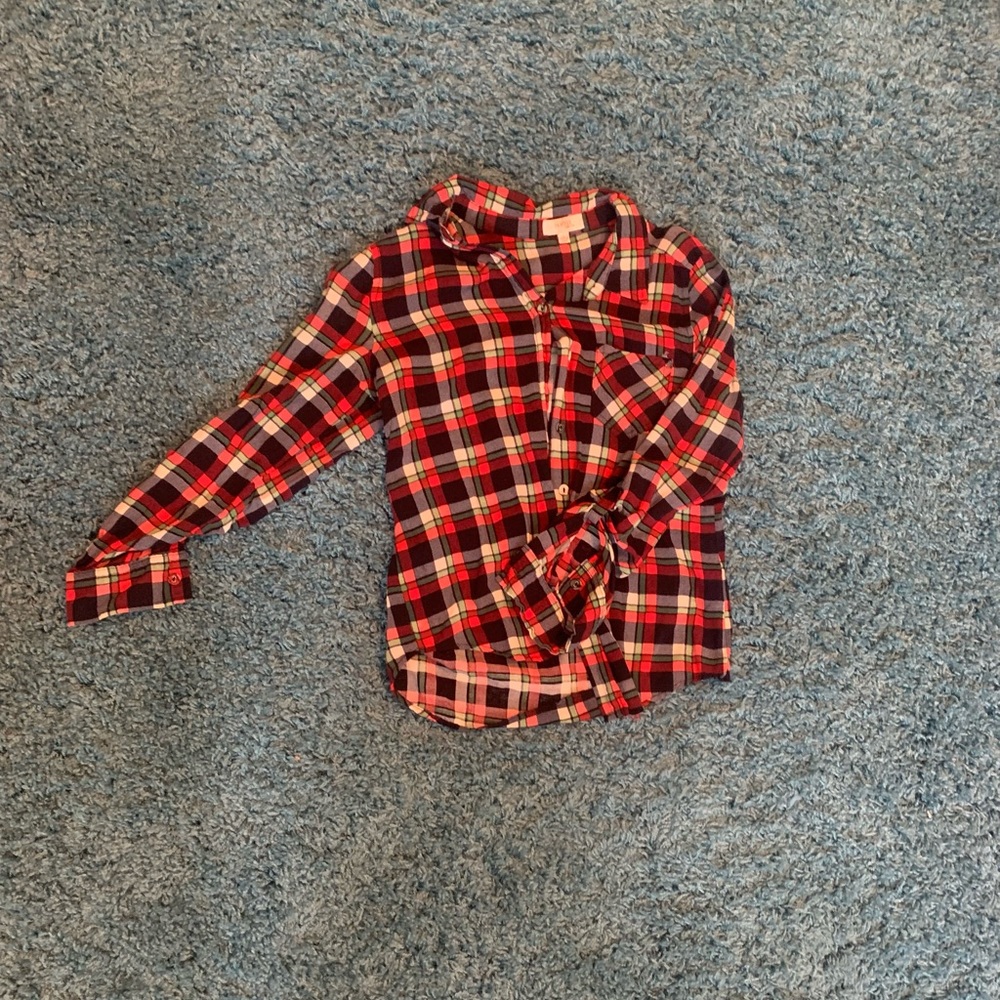 Red, navy, white, green plaid button up! Love it small